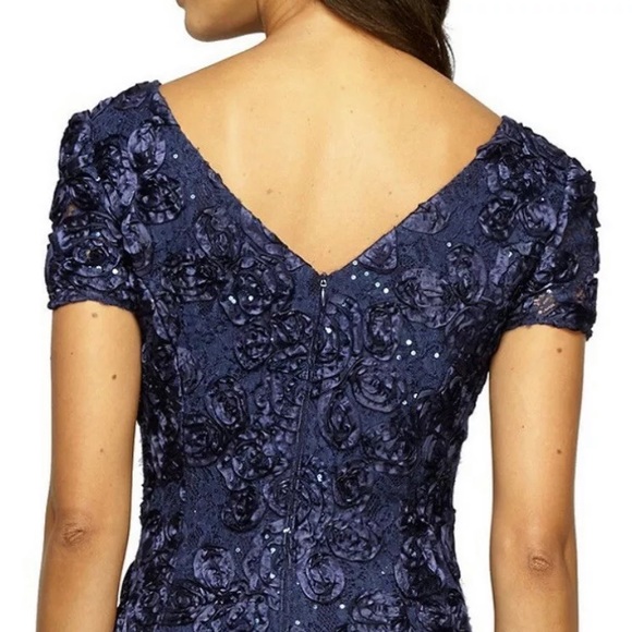 alex evenings Long Rosette A-line Gown, Size 18 - Picture 2 of 5